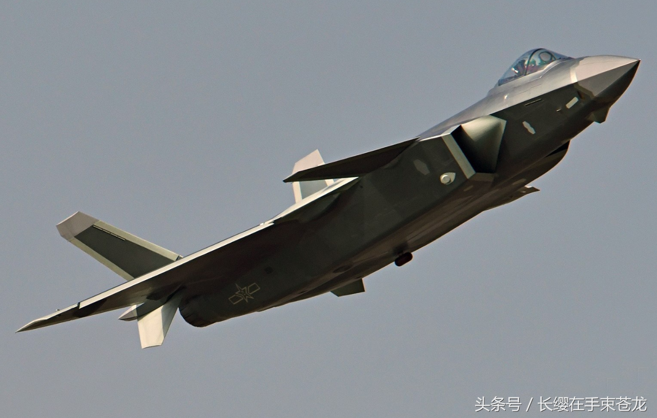歼-16战斗机的介绍,歼-16战斗机性能概览与特点介绍