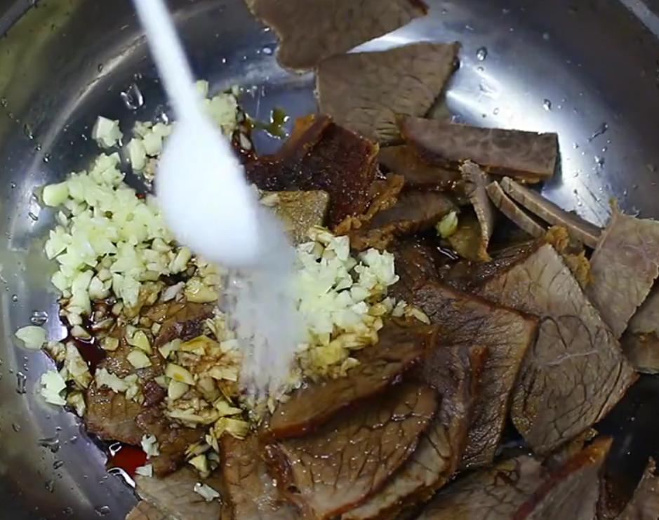 牛肉炖制技巧，如何炖出嫩烂可口的牛肉，牛肉炖制秘诀，炖出嫩烂可口的牛肉攻略