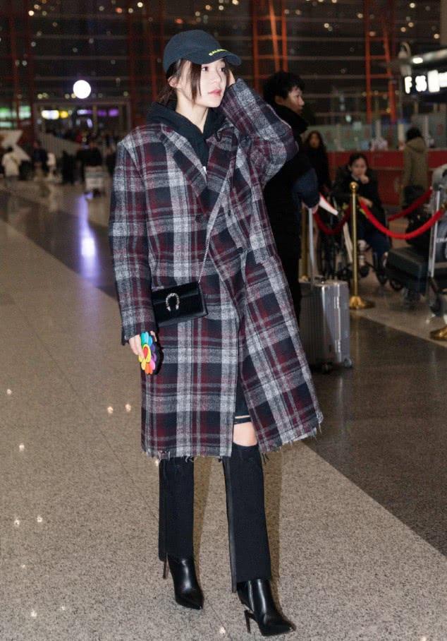 袁姗姗为何不火了,从巅峰到平淡的轨迹探究,袁姗姗从巅峰到平淡,探究其不再火爆的原因