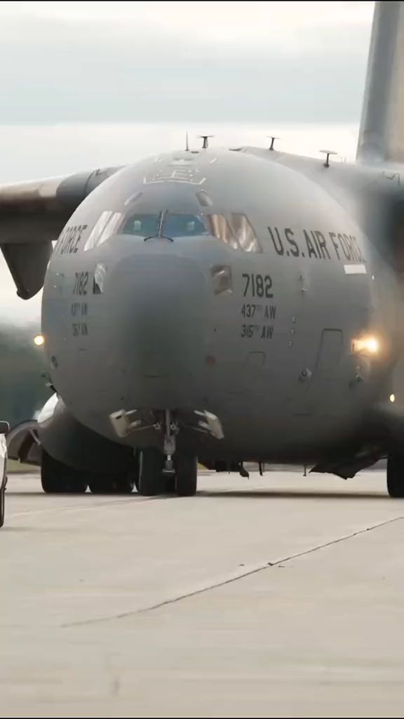 C17运输机价格及其市场影响,C17运输机价格及其市场影响力探讨